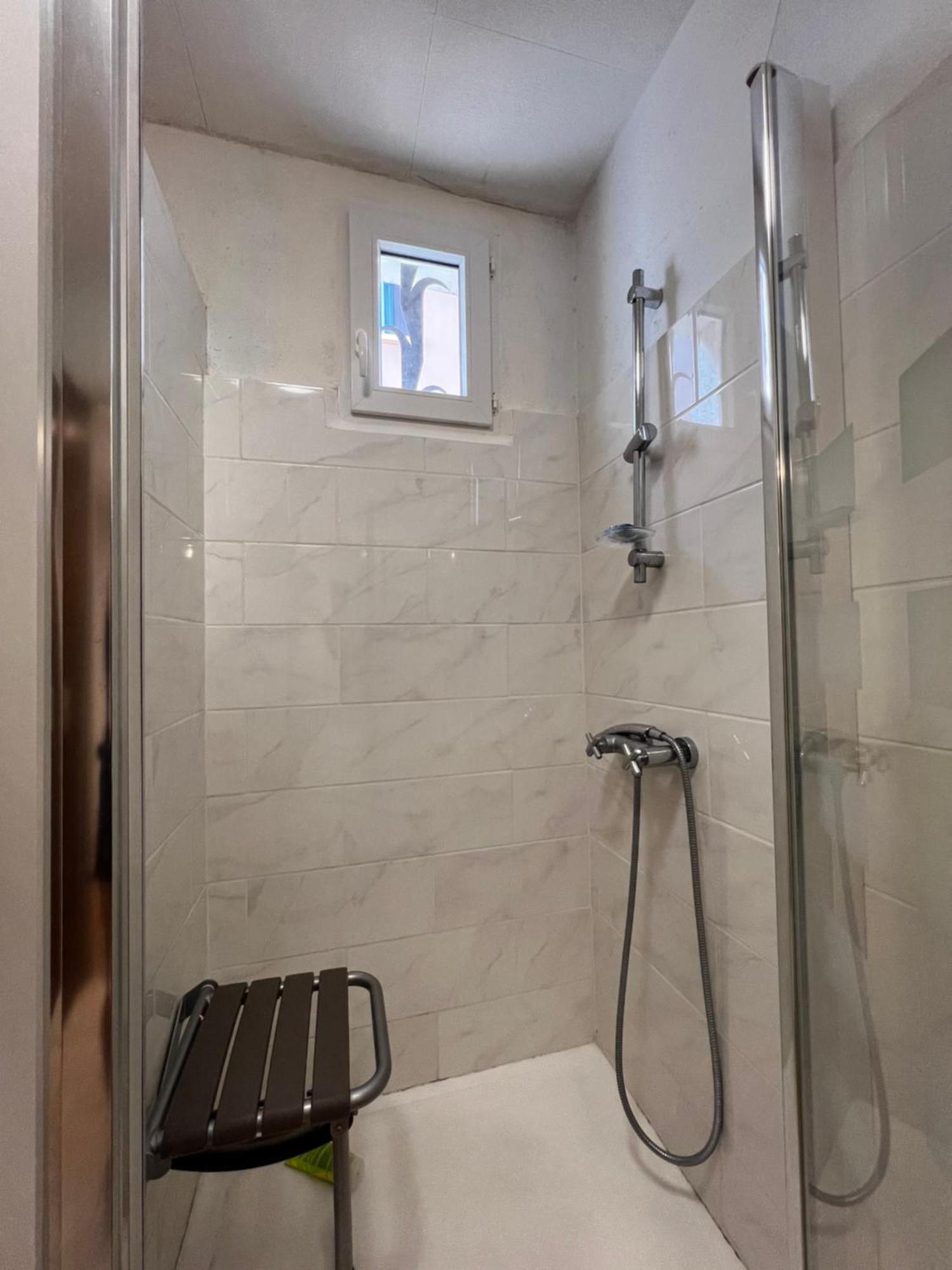 Maison Familiale Bages  Екстер'єр фото